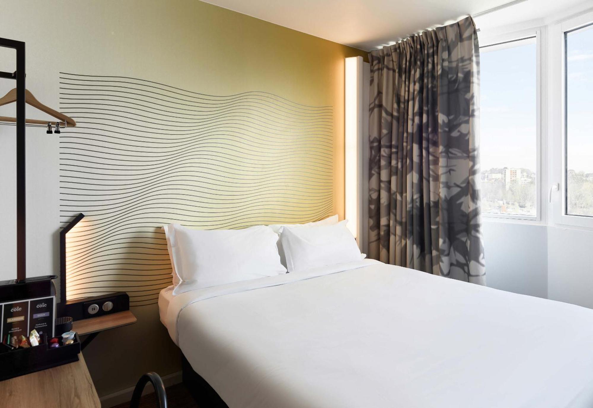B&B Hotel Massy Gare Tgv エクステリア 写真
