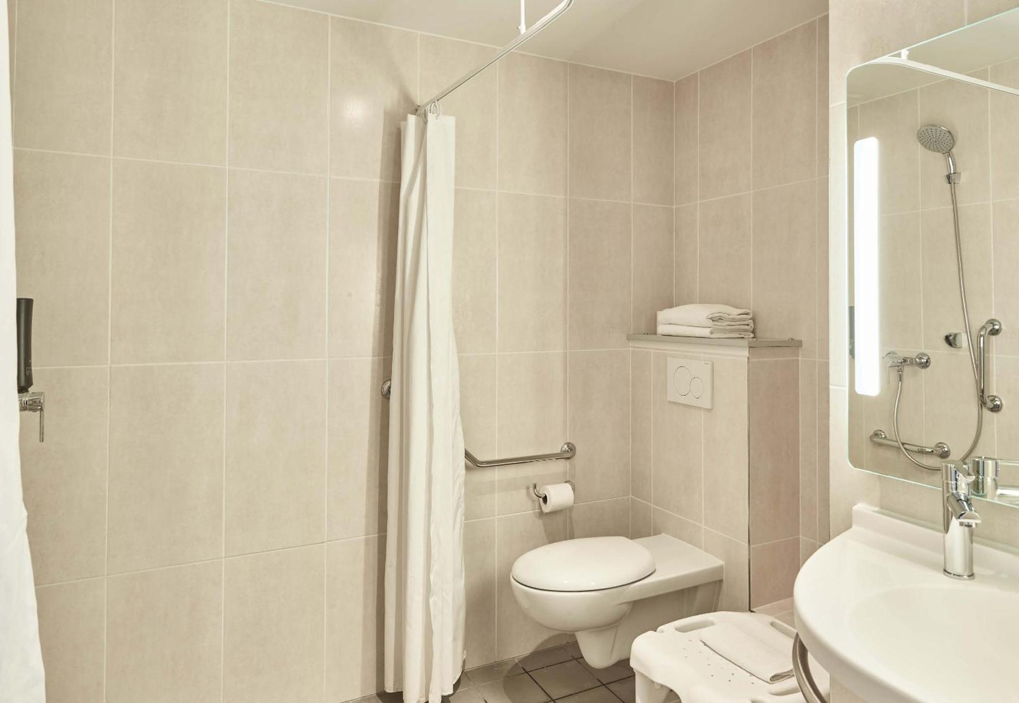 B&B Hotel Massy Gare Tgv エクステリア 写真