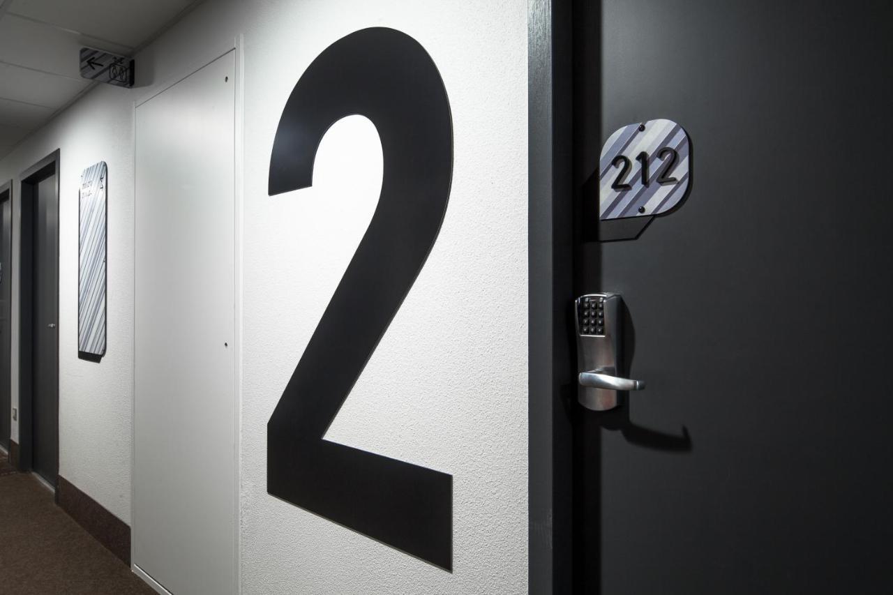 B&B Hotel Massy Gare Tgv エクステリア 写真